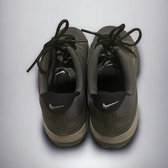 Nike Air Range Flywire Youth Golf Shoes Size 4Y. - Picture 3 of 8